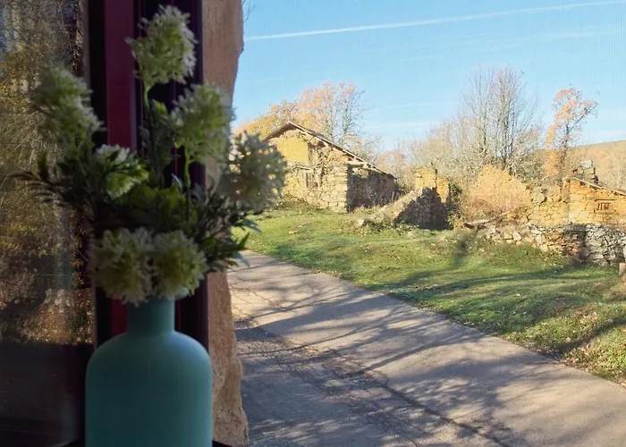 Casa Rural Ucedo 컨트리하우스