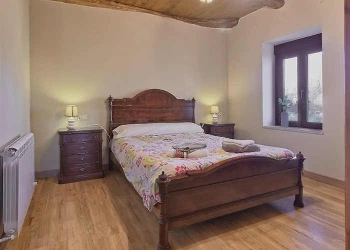 Casa Rural Ucedo 컨트리하우스